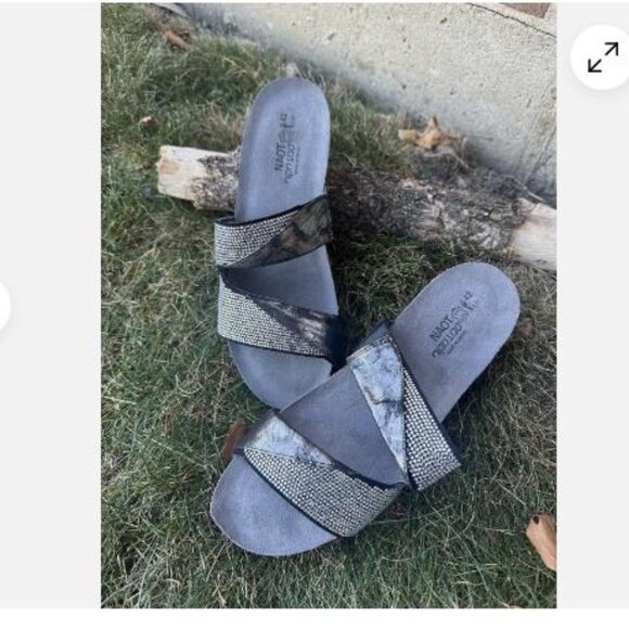 Naot Mila Metallic Onyx Sandal Size 42 US 11 Black Silver Fast Shipping New - Picture 1 of 6